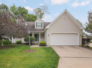 196 Bridgewater Ln, Sagamore Hills, OH 44067
