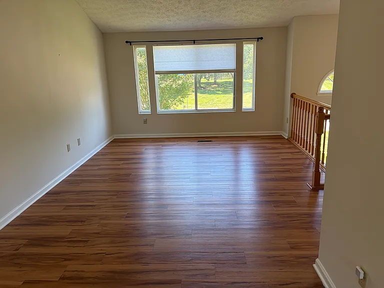 45530 Stablemates Ct — Photo 2