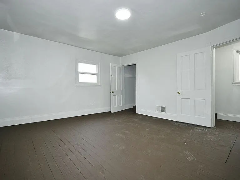 1243 Evans St — Photo 18