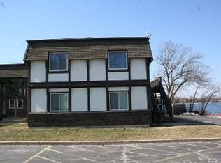129 E Mill St APT 103, Wauconda, IL 60084