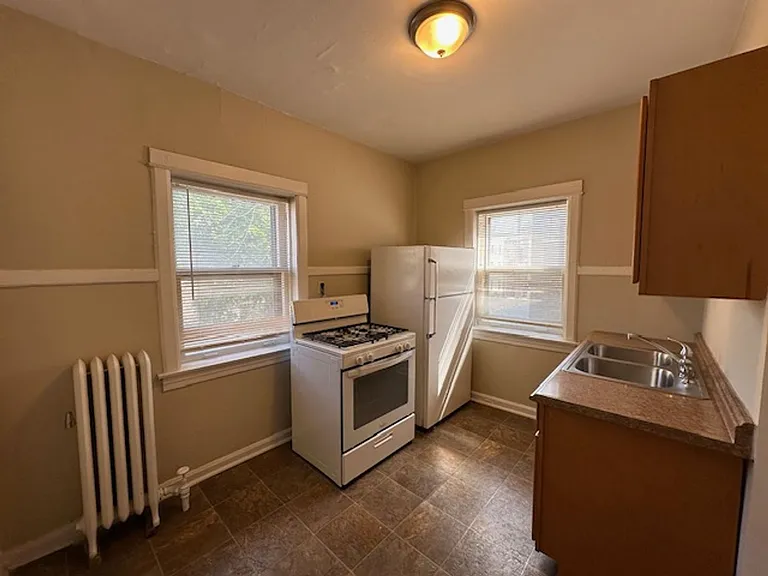 Bright, Spacious 3BR in Prime Upper East Side — Photo 39