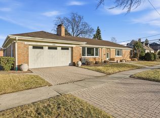 1201 S Knight Ave, Park Ridge, IL 60068