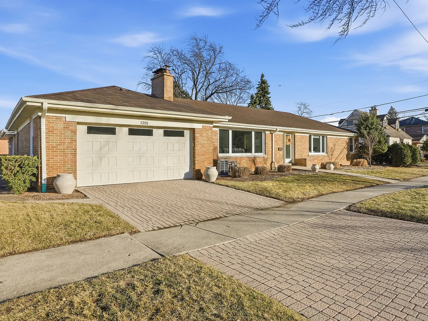 1201 S Knight Ave photo 1