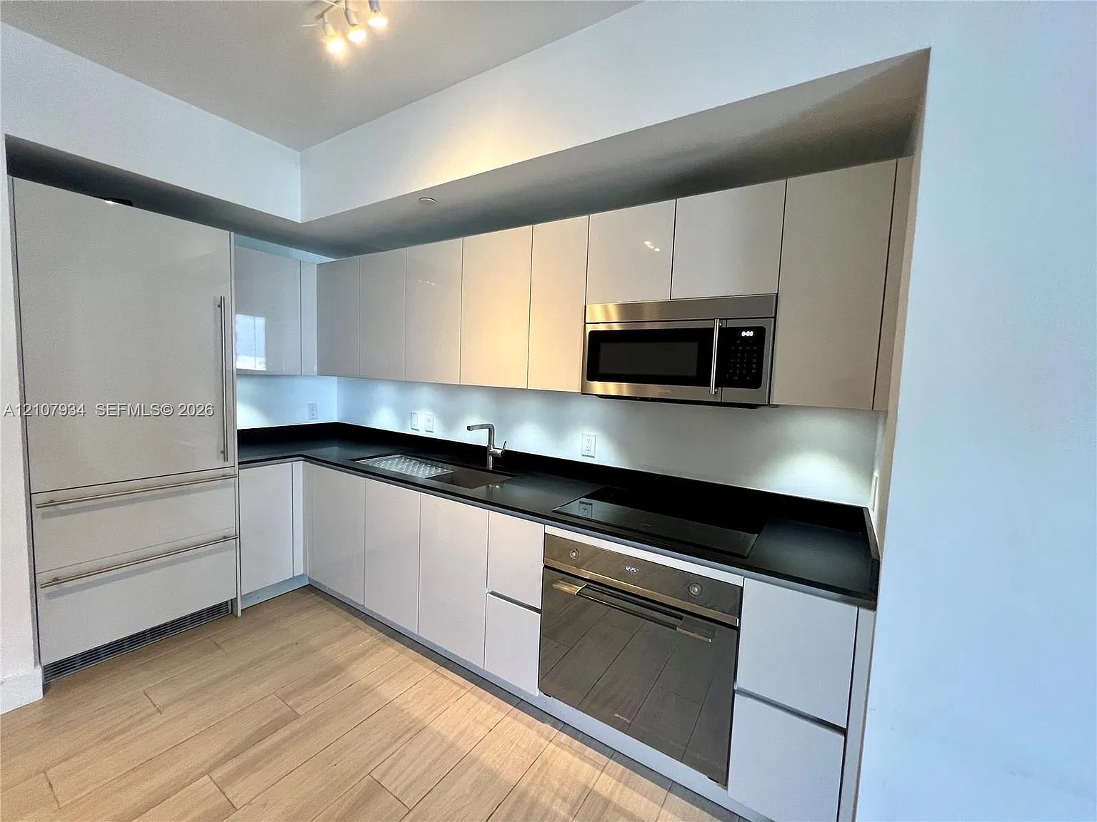 1010 Brickell Condo — Photo 4
