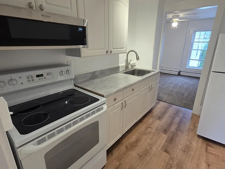 271 Main St — Photo 4