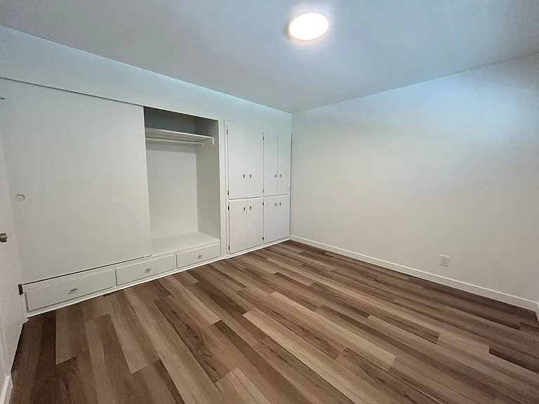 Village Vista Apartments — Photo 69