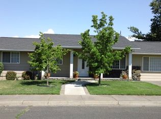 1027 SW Bade Ave, College Place, WA 99324