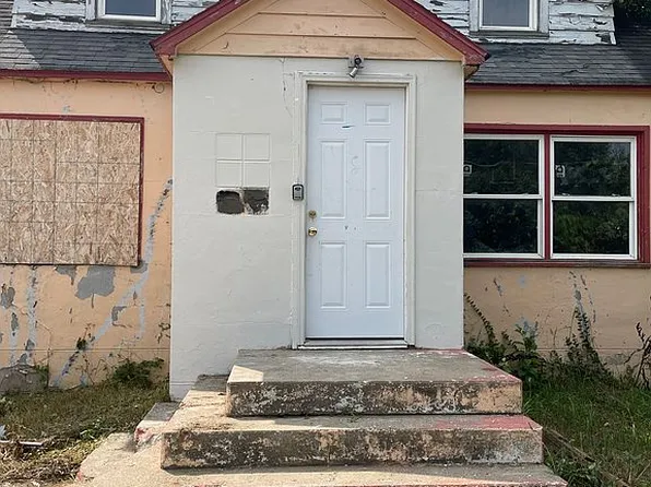 612 N Crystal Ave, Benton Harbor, MI 49022