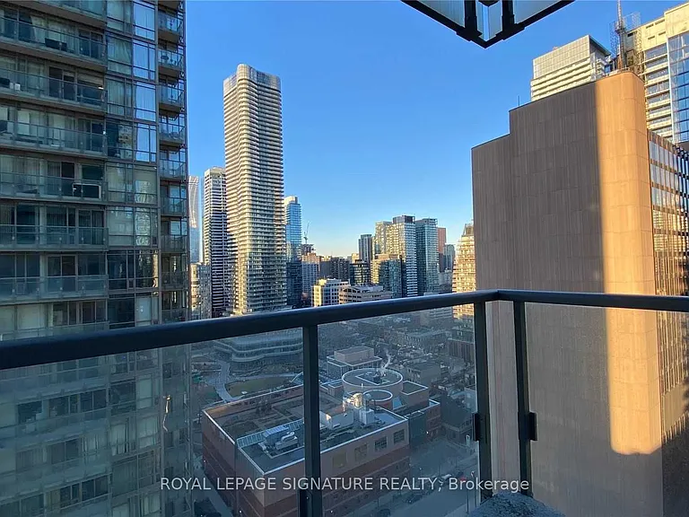38 Grenville St #2209 — Photo 13