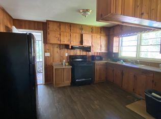 85 Park St, Commerce, GA 30529