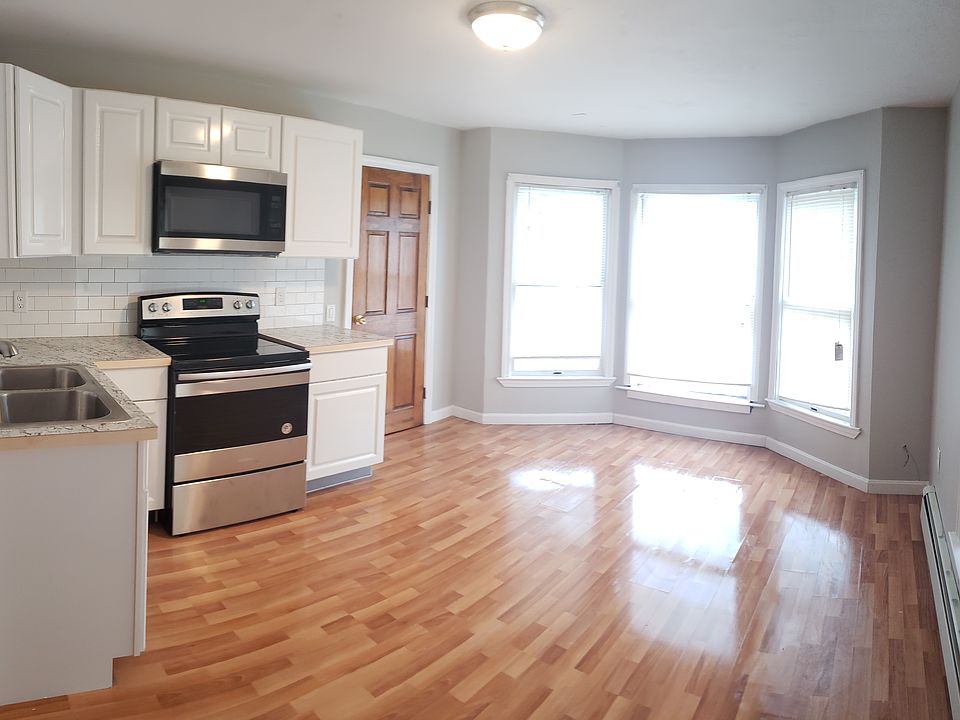 2nd image of 141 Alfred St #201