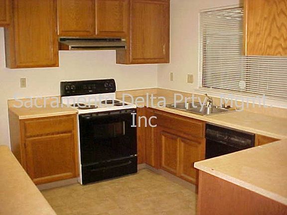2nd image of 7634 Greenhaven Dr