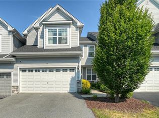 158 Meadow View Dr, Middletown, NY 10940