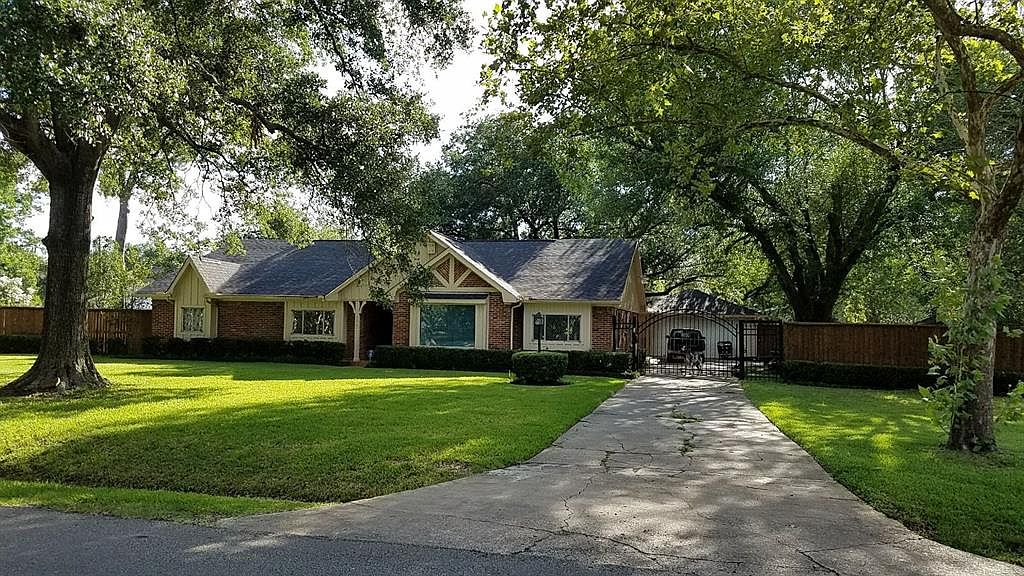 8822 Bonhomme Rd, Houston, TX 77074 Zillow