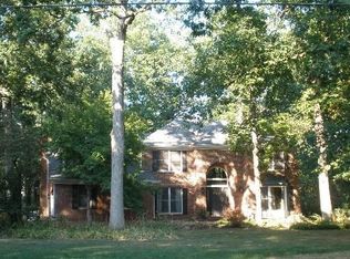 3S584 Marian Cir W, Sugar Grove, IL 60554