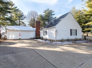 21 Hickory Dr, Westfield Center, OH 44251