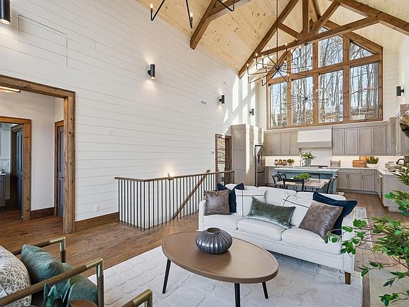 3rd image of 4474 Twiggs Rd