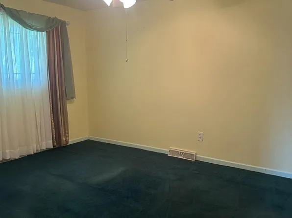 7 Ventnor, Hebron, IN 46341