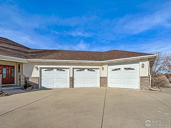 3rd image of 14087 Cottonwood Cir