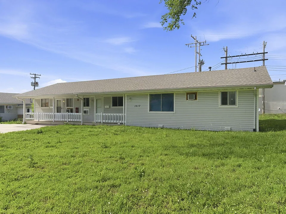 1017 W Washita St #2
