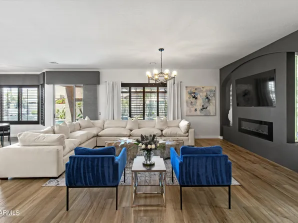2700 E HAZELTINE Way, Chandler, AZ 85249