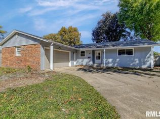 2309 Hampton Dr, Springfield, IL 62704