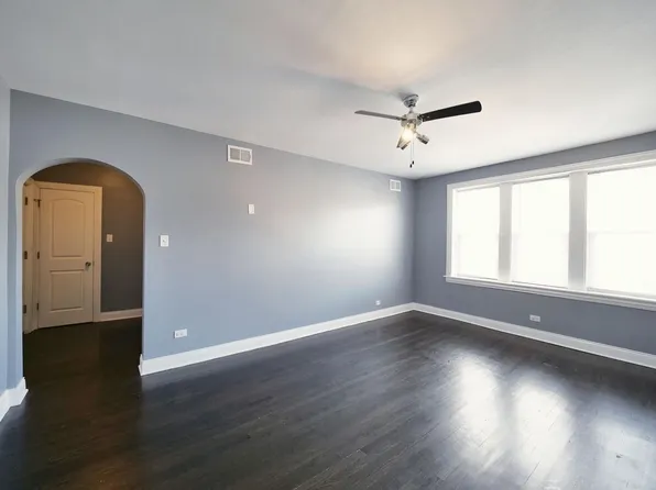 3309 W Bryn Mawr Ave APT 2, Chicago, IL 60659