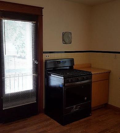 Kitchen (2)