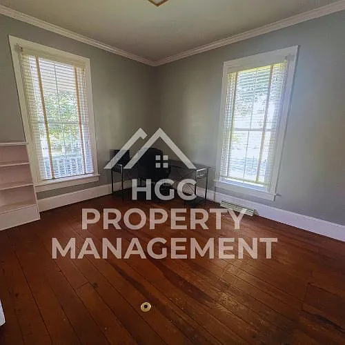 527 Patrick St — Photo 12