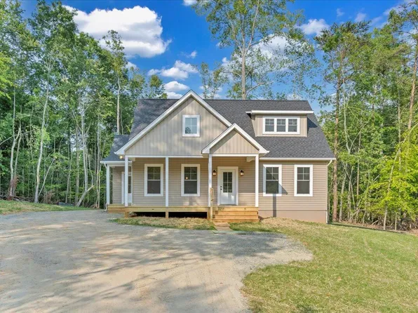 241 Spring Chase Dr, Glade Hill, VA 24092