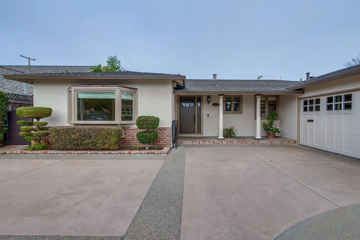 Building Photo - 1593 Koch Ln