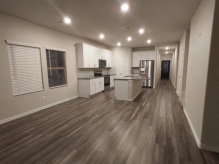 6004 Bailey Way — Photo 6