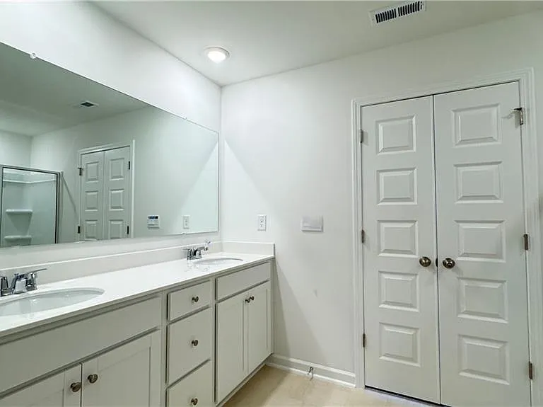 709 Alburgh Aly — Photo 25