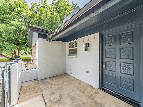 3rd image of 6532 Moonglow Ln