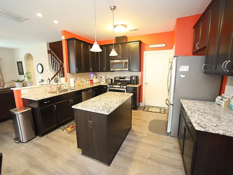709 Lone Pine Loop — Photo 10