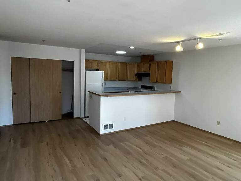 1722 NE 145th St — Photo 7