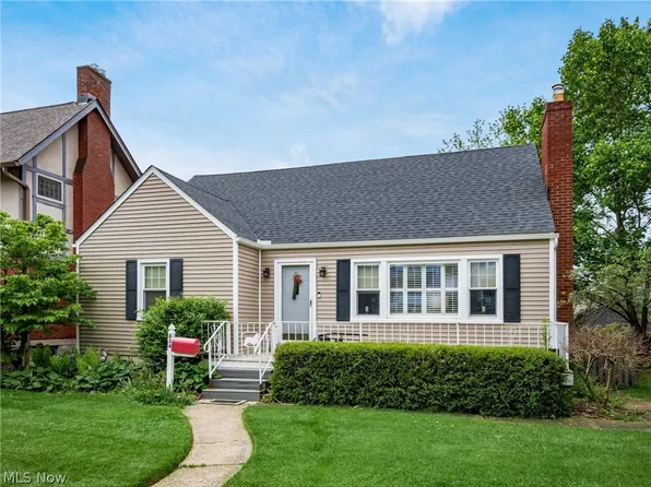 834 Lenox Ave, Zanesville, OH 43701