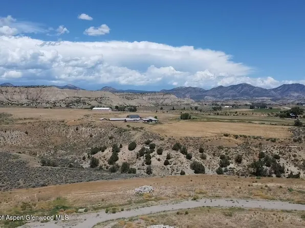 1835 Crockett Cir, Rifle, CO 81650