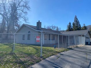 39875 Pine Ridge Way, Oakhurst, CA 93644