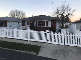 43 Marble St, Staten Island, NY 10314