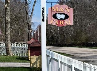 354 Old Boston Neck Rd APT 2, Narragansett, RI 02882