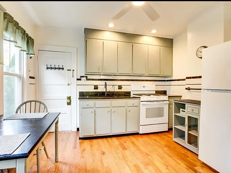 146 Watchung Ave #1 — Photo 7