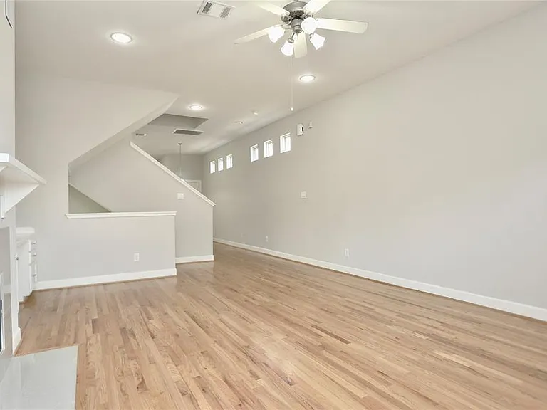 3614 Main Plaza Dr — Photo 3