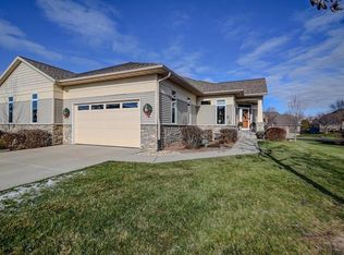 431 Grandview Dr, Waunakee, WI 53597