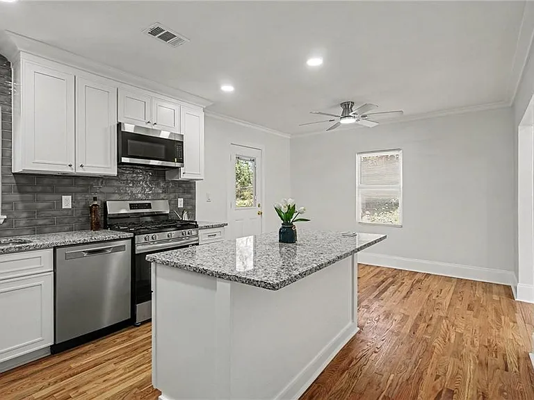 1201 Walker Dr — Photo 10