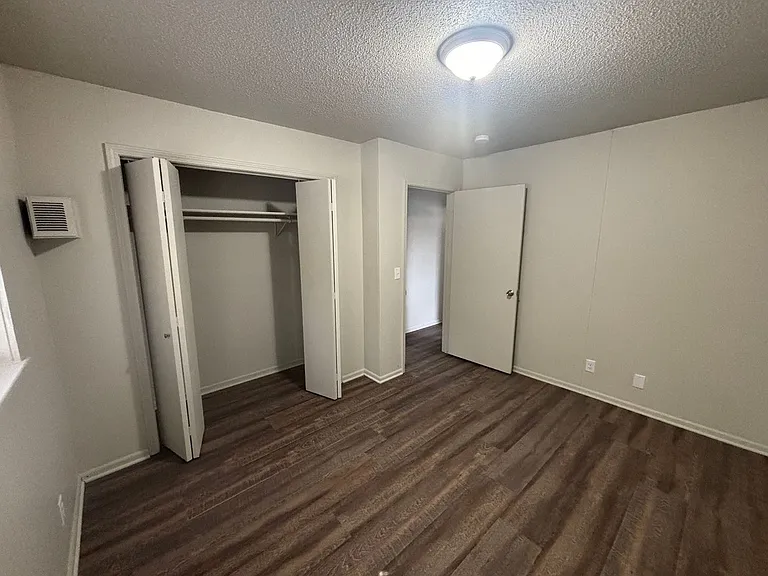 Brookside Apartments — Photo 9