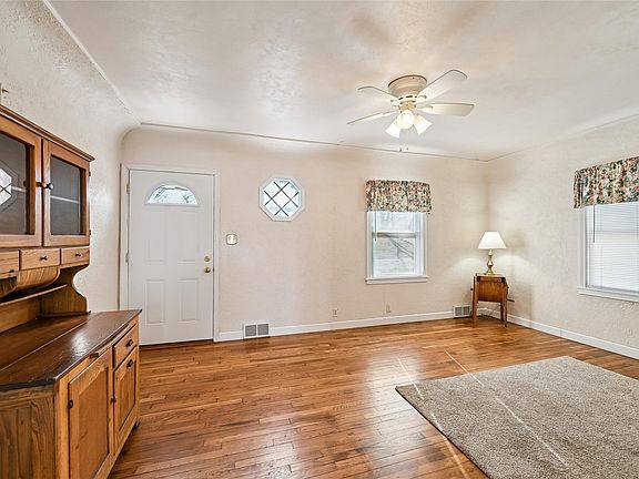 4th image of 3008 Henderson Ave SE