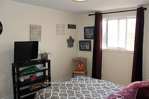 376 Dwight Ave — Photo 17