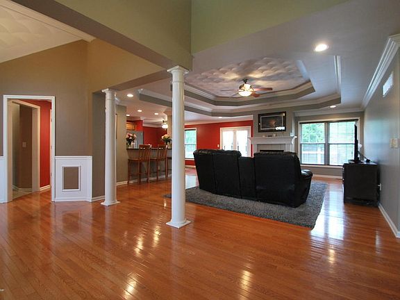 2nd image of 477 Hamilton Pl