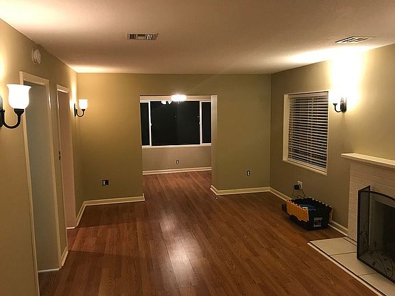  sun room overlooking park